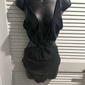 🌸🌸NWT Onio Marisol one piece swim suit with O ring between bottom and top.